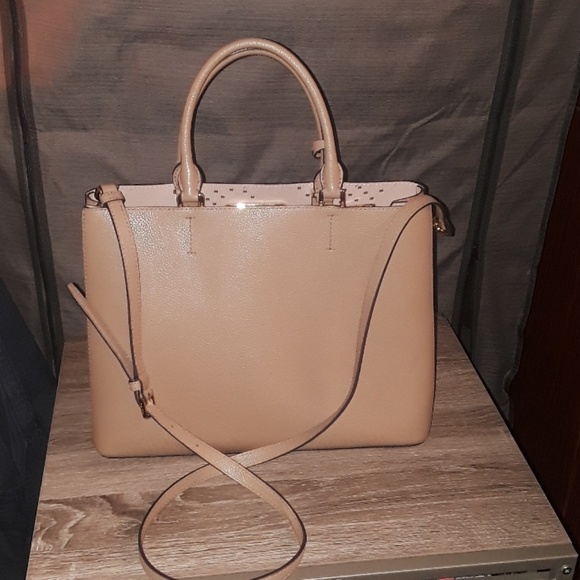 Michael Kors Crossbody - Picture 5 of 7